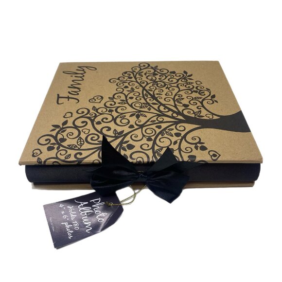 Photo Album "FAMILY" Holds 180 Photos 4" x 6" NWT - Picture 3 of 8